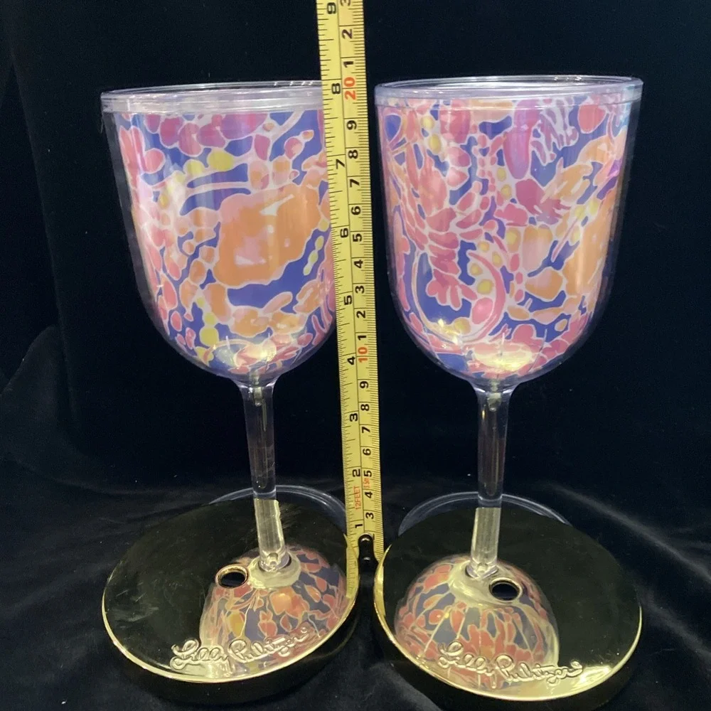Lilly Pulitzer Sip Sip Cup Catch & Release Acrylic Beach Pool Wine Glass Set (2)